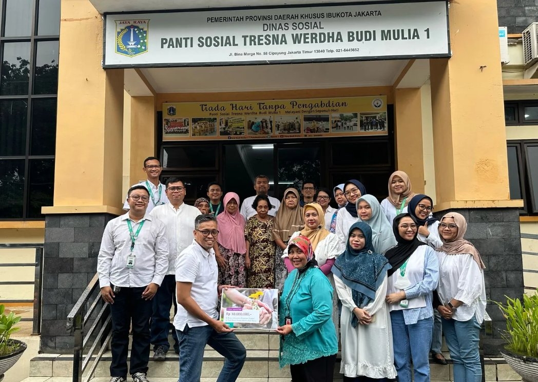 Anna Maria Braun presenting annual report conference titled empowered by technology