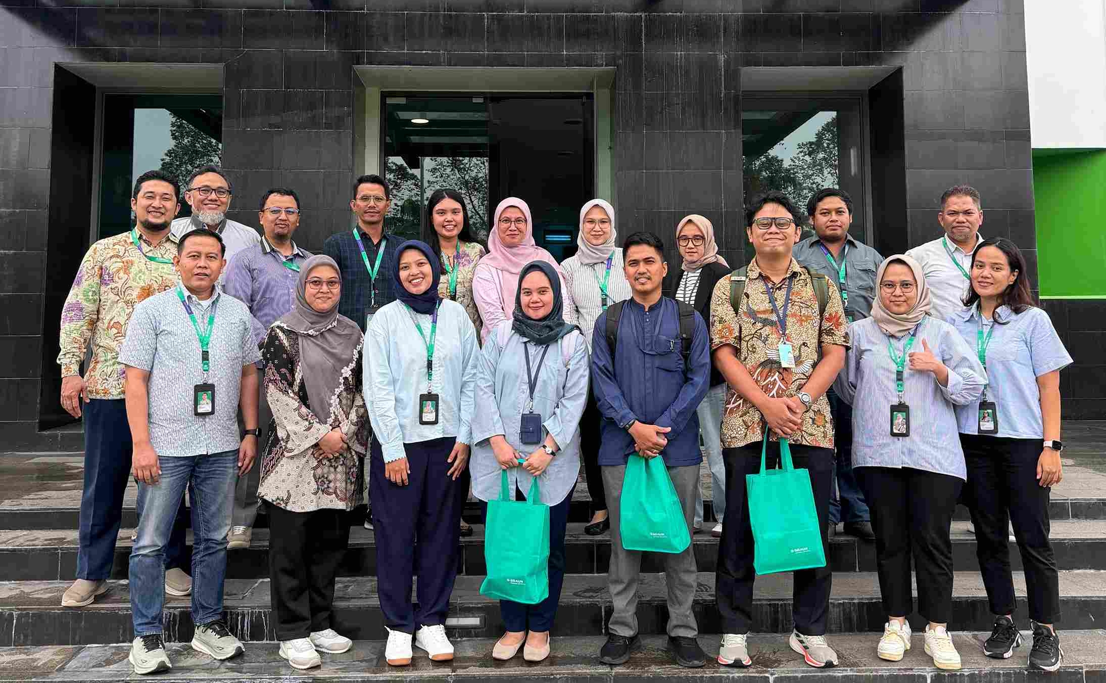 Anna Maria Braun presenting annual report conference titled empowered by technology